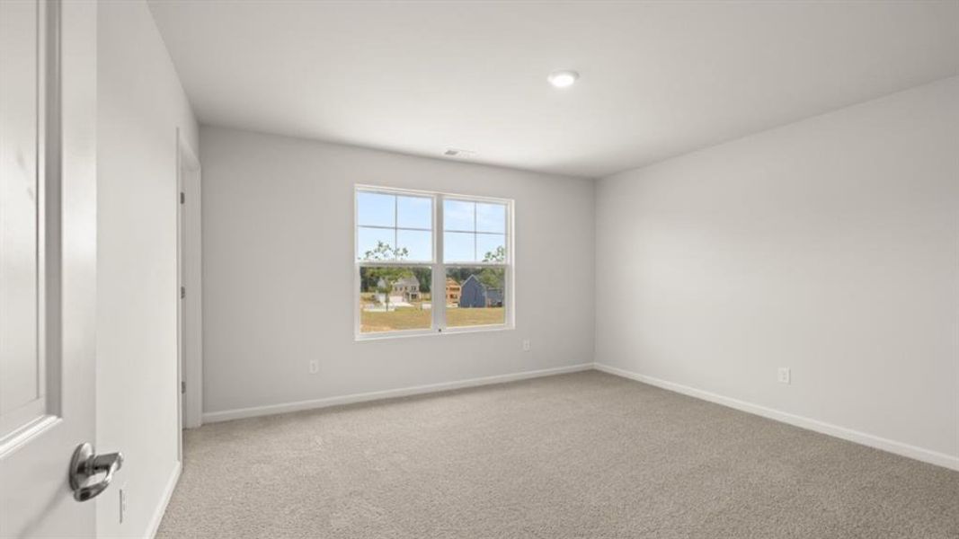 Spacious, unfurnished interior of a new home in Fairway 17 at Mirror Lake, Villa Rica (Image 18).