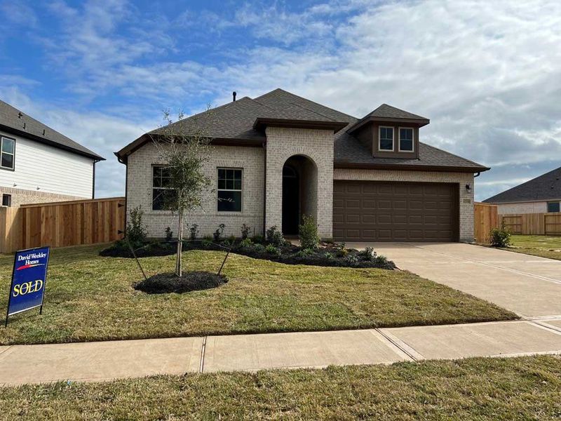 Image 1 representing the The Broadacre by David Weekley Homes in Escondido 50' Homesites, Magnolia, TX. Image 1 representing the The Broadacre by David Weekley Homes in Escondido 50' Homesites, Magnolia, TX.