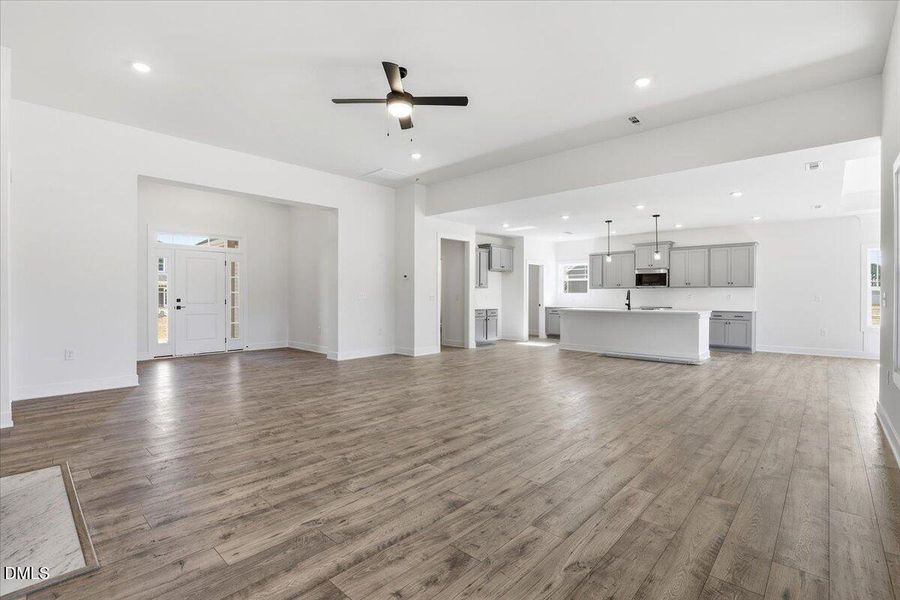 12-109 Manchester Ct-12