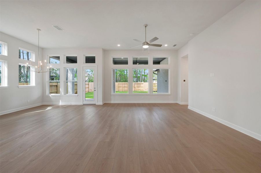 Spacious, unfurnished interior of a new home in ARTAVIA - Parkview Collection, Conroe (Image 23).