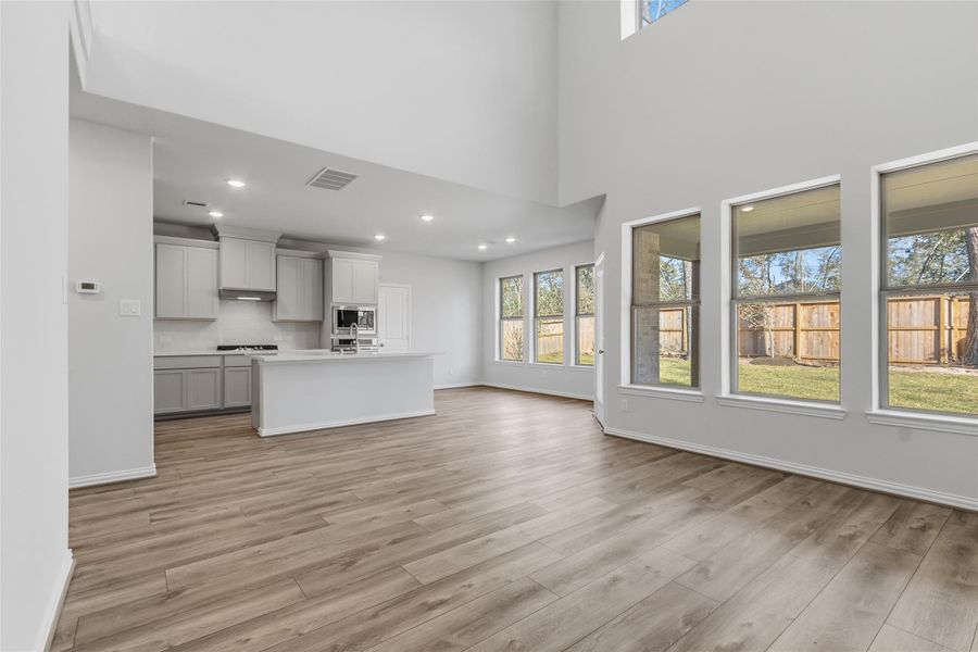 Spacious, unfurnished interior of a new home in The Woodlands Hills, Willis (Image 24).