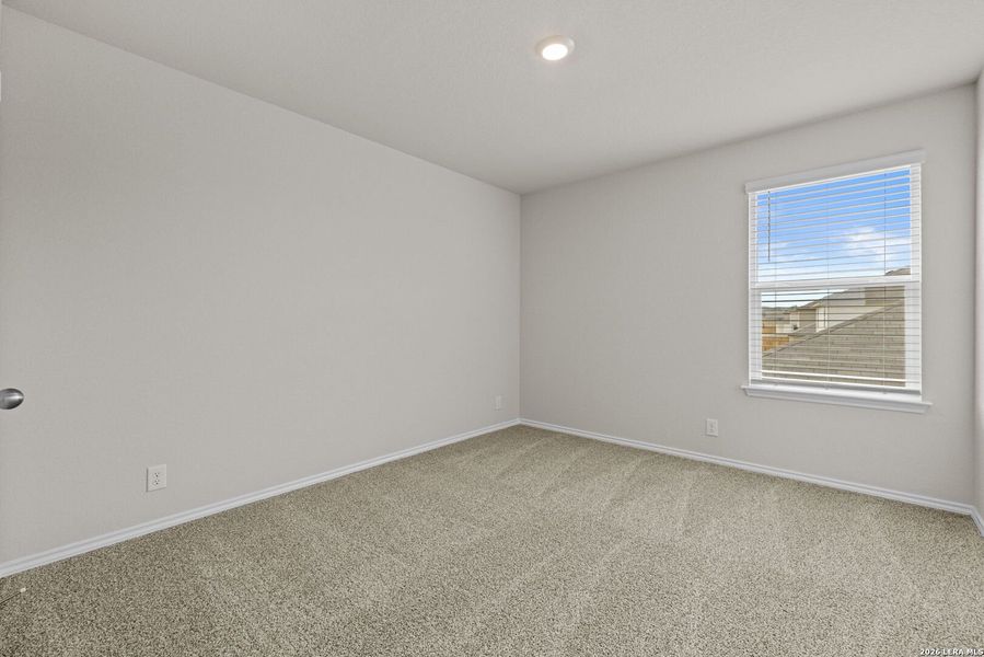 Spacious, unfurnished interior of a new home in Redbird Ranch, San Antonio (Image 20).