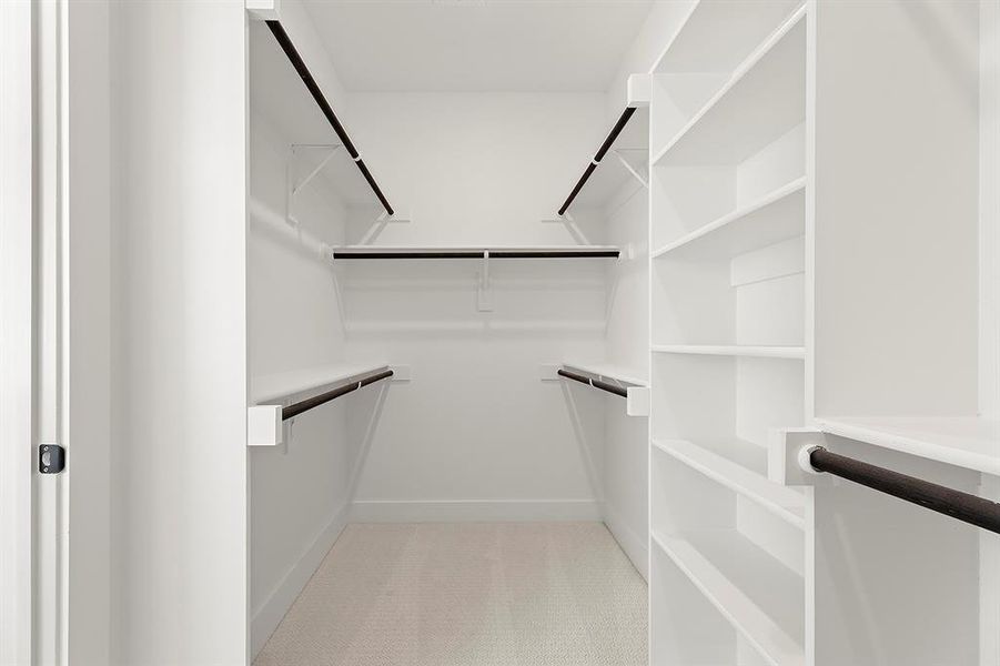 22. 1322 Comal - Closet 22. 1322 Comal - Closet