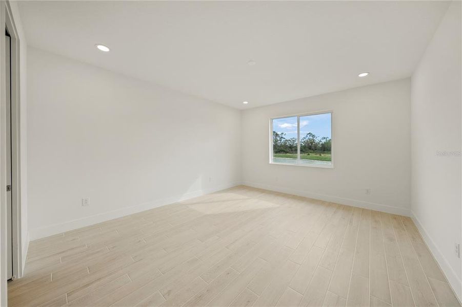 Spacious, unfurnished interior of a new home in Shellstone at Waterside, Sarasota (Image 19). Spacious, unfurnished interior of a new home in Shellstone at Waterside, Sarasota (Image 19).
