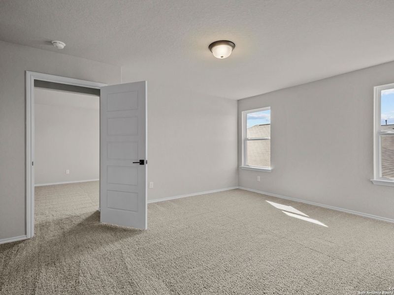 Spacious, unfurnished interior of a new home in Horizon Pointe, Converse (Image 39).