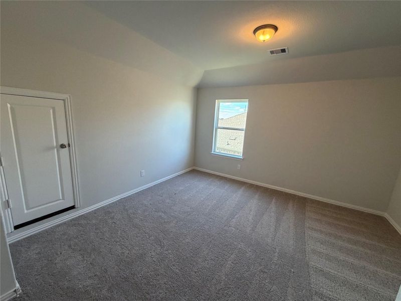 Spacious, unfurnished interior of a new home in Brookewater, Rosenberg (Image 20).