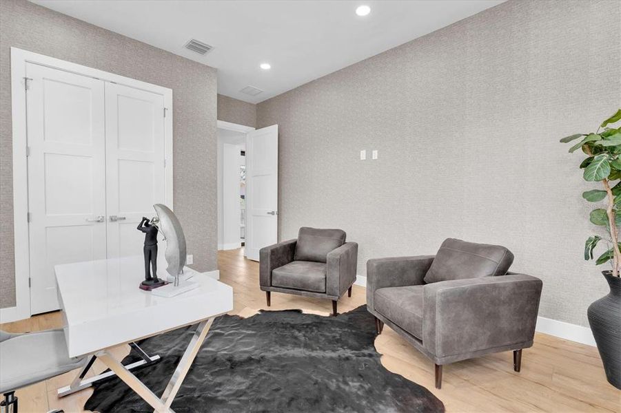 Furnished interior view inside a new home in , St. Petersburg (Image 31).