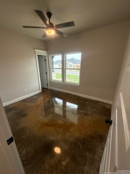 Spacious, unfurnished interior of a new home in , Beeville (Image 11).