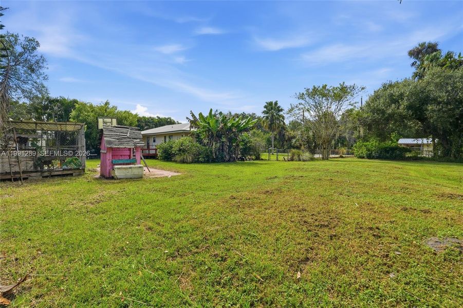 Image 32 of a home in . Image 32 of a home in .