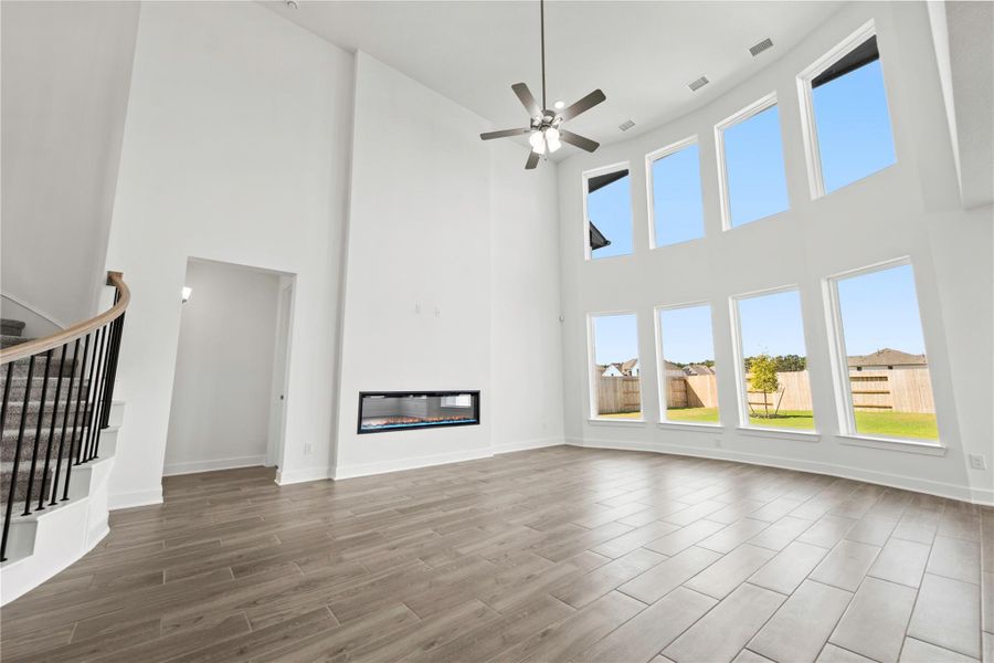 Representative image. Features, specifications, selections and colors may vary.