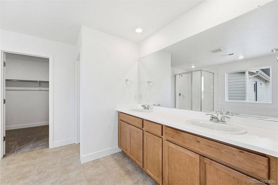 3323 N Catawba ~ Ready Now