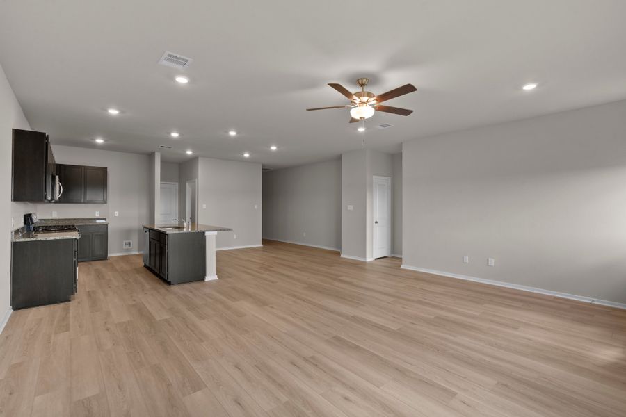 3br New Home in Elgin, TX.  - Slide 14