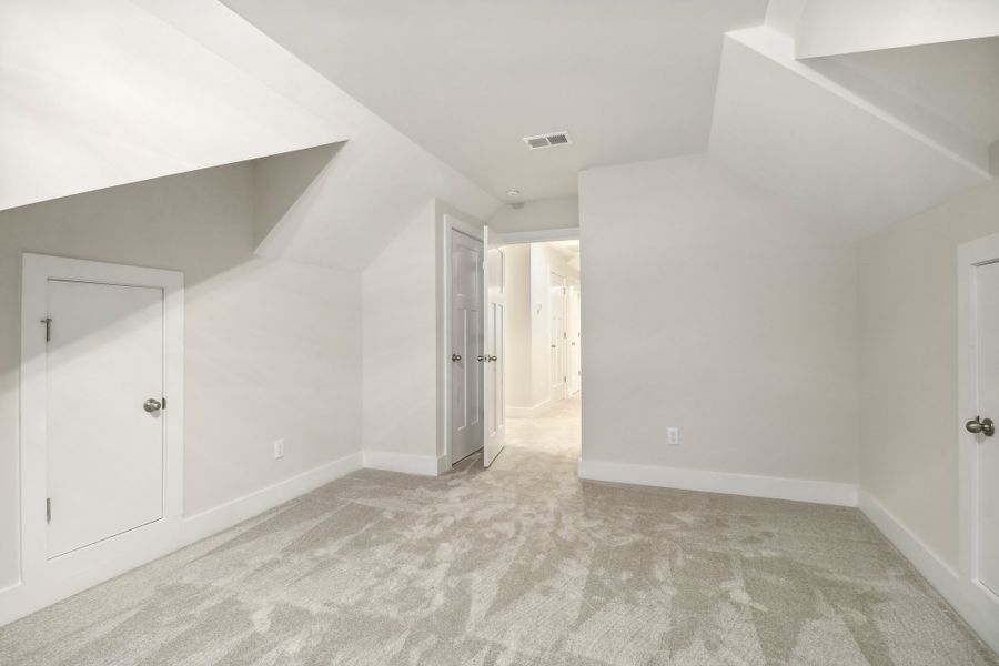 Representative unfurnished interior of a home built from the Baymore II by Great Southern Homes in Edwards Ridge, Central (Image 34).
