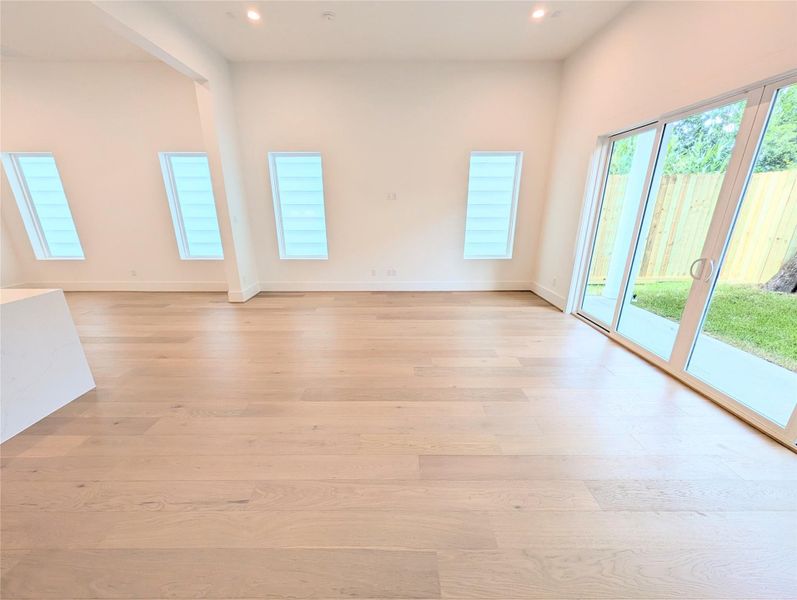 (Photos are of a previously completed home. Finishes are subject to change.) (Photos are of a previously completed home. Finishes are subject to change.)