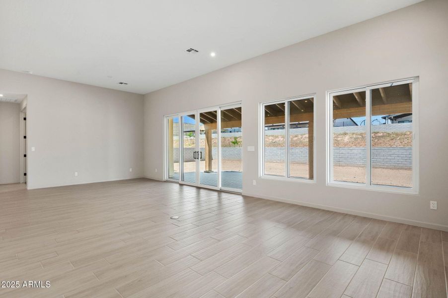 9-Great Room (4) 9-Great Room (4)