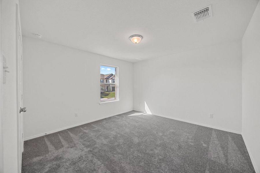 Spacious, unfurnished interior of a new home in Sonterra - Cool Water, Jarrell (Image 31).