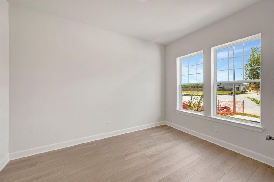 Spacious, unfurnished interior of a new home in Grange - Reserve Collection, Katy (Image 23).