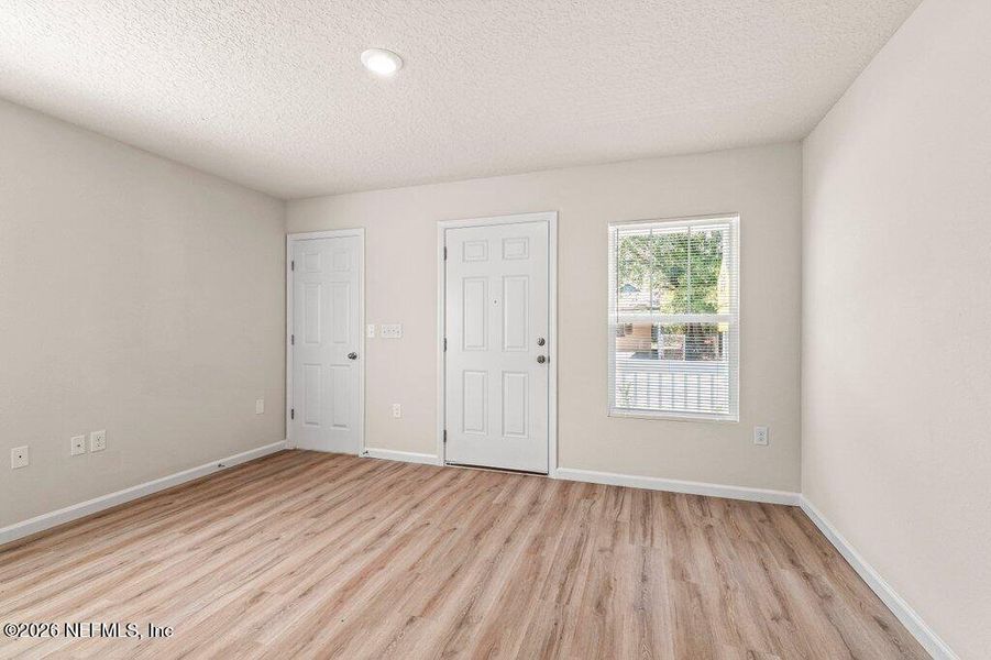 Spacious, unfurnished interior of a new home in , Jacksonville (Image 16).