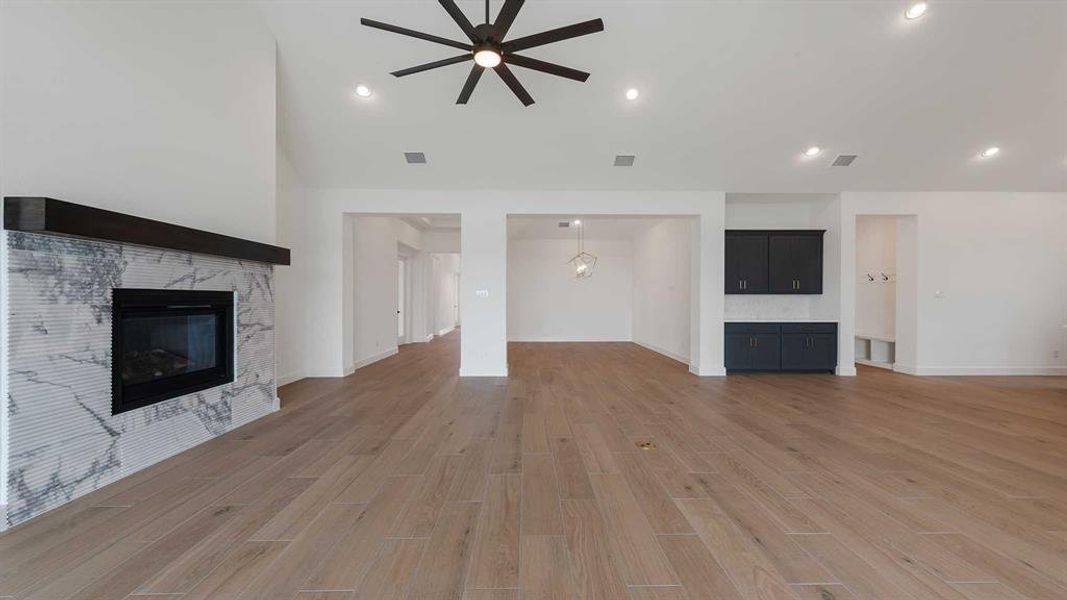 Spacious, unfurnished interior of a new home in Sweetgrass, Haslet (Image 15).