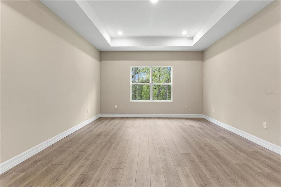Spacious, unfurnished interior of a new home in , Ocala (Image 33).