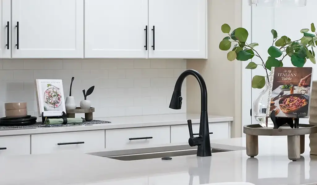 Yorktown-Q725-ABQ Kitchen