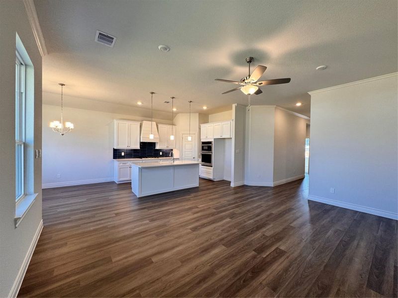 Spacious, unfurnished interior of a new home in Lexington Heights, Willis (Image 18).