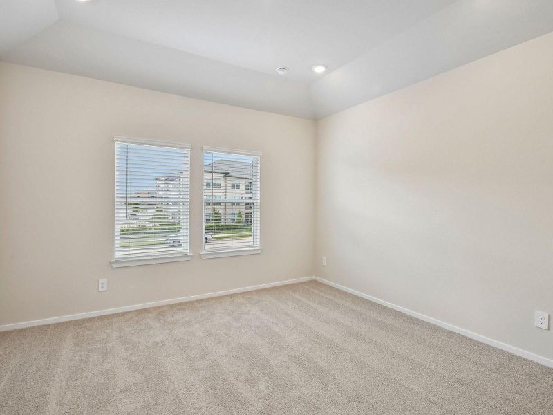 Photos are not of the actual home, but are photos of the builder home with same floorplan with similar interior finishes. Photos are not of the actual home, but are photos of the builder home with same floorplan with similar interior finishes.
