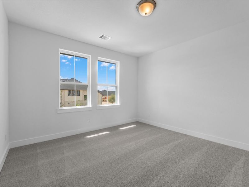 Spacious, unfurnished interior of a new home in Oakhill Reserve, Tomball (Image 22).