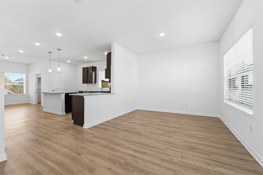 Spacious, unfurnished interior of a new home in La Terra, Celina (Image 11).