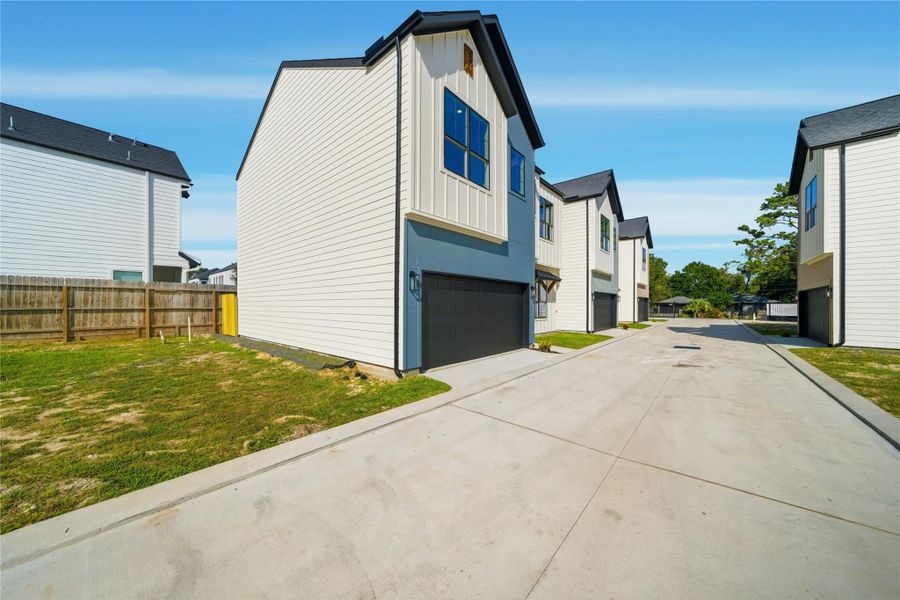 Front exterior of a new home in , Houston, TX, highlighting curb appeal (Image 16). Front exterior of a new home in , Houston, TX, highlighting curb appeal (Image 16).