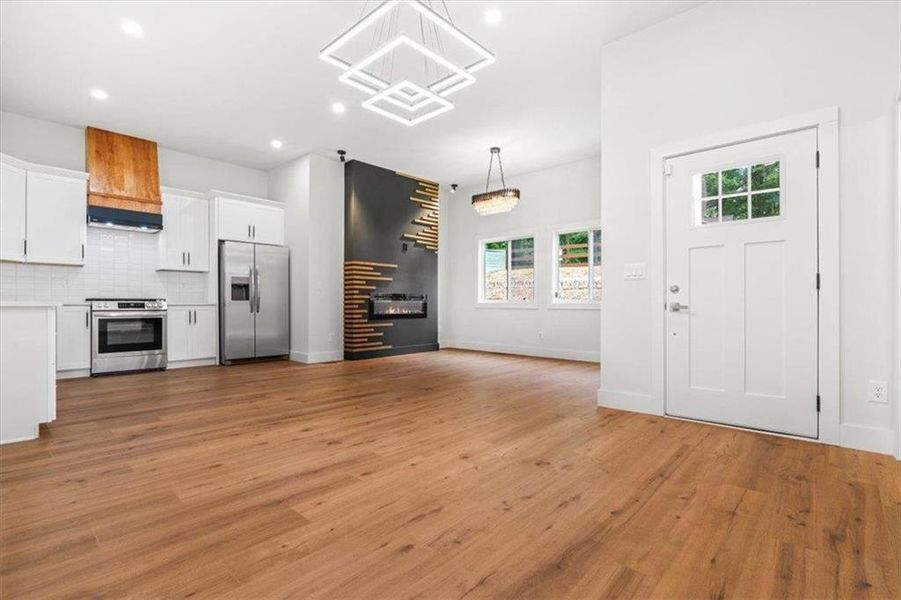 Spacious, unfurnished interior of a new home in , Atlanta (Image 20). Spacious, unfurnished interior of a new home in , Atlanta (Image 20).