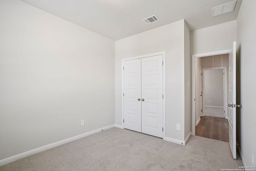Spacious, unfurnished interior of a new home in Catalina, Converse (Image 30).