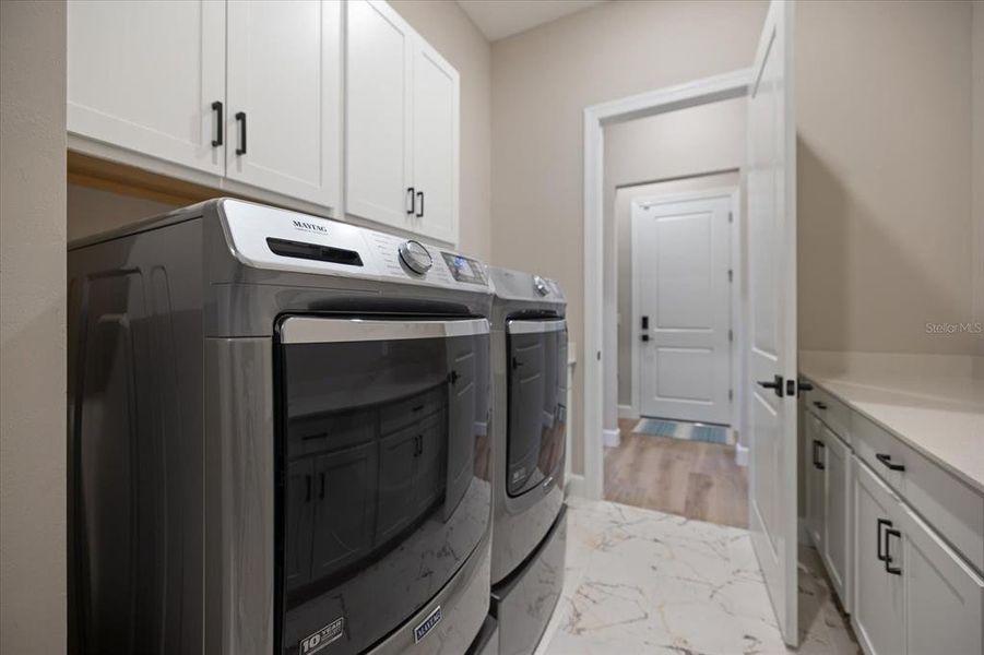 Furnished interior view inside a new home in , Englewood (Image 64).