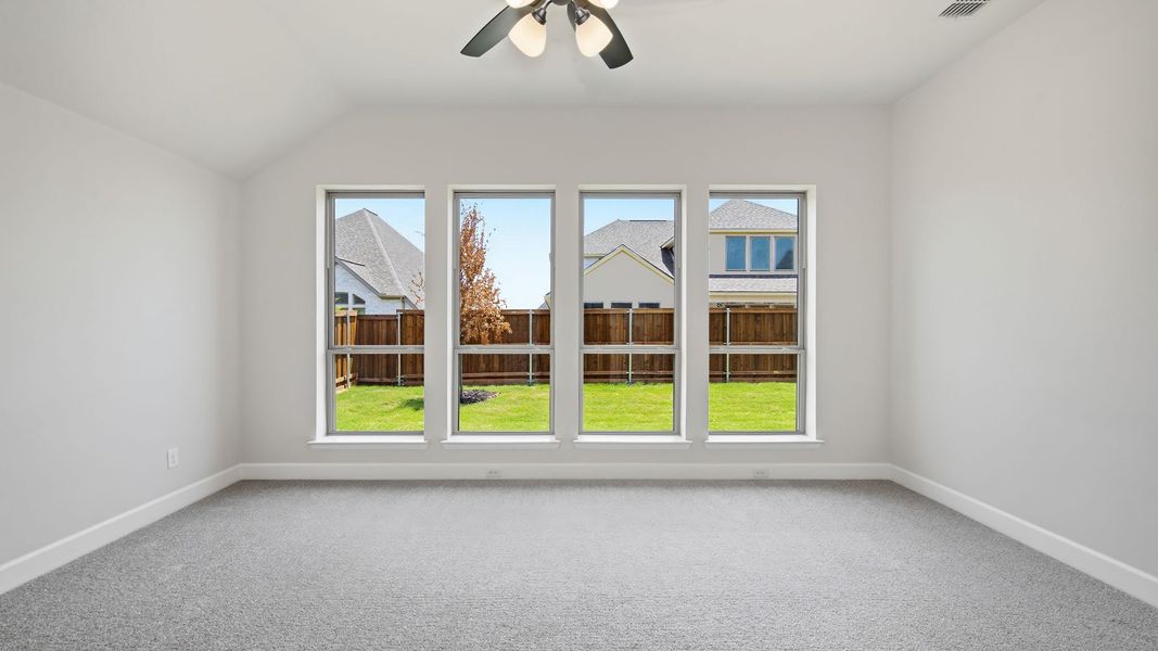 Spacious, unfurnished interior of a new home in Myrtle Creek, Waxahachie (Image 20). Spacious, unfurnished interior of a new home in Myrtle Creek, Waxahachie (Image 20).