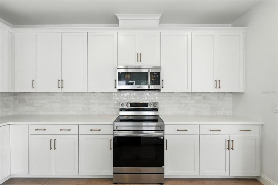Furnished interior view inside a new home in Palm Coast Homes, Palm Coast (Image 13).