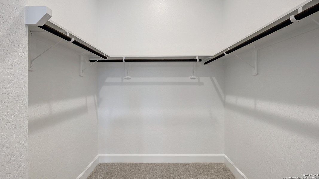 Spacious, unfurnished interior of a new home in Haby Hill 60', San Antonio (Image 22).