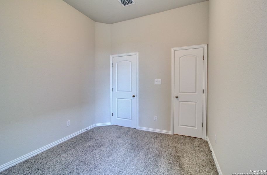 Spacious, unfurnished interior of a new home in Clear Creek, New Braunfels (Image 19). Spacious, unfurnished interior of a new home in Clear Creek, New Braunfels (Image 19).