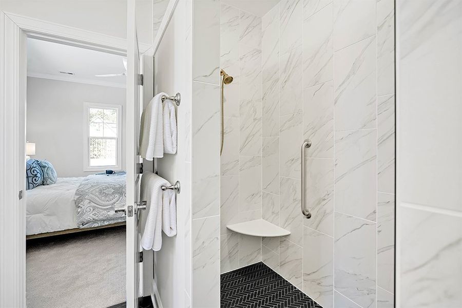 Charleston Harbor, Master Bathroom