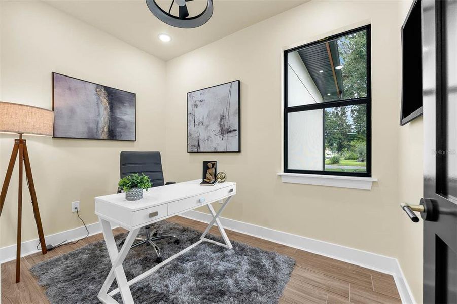 Furnished interior view inside a new home in , Orlando (Image 46).