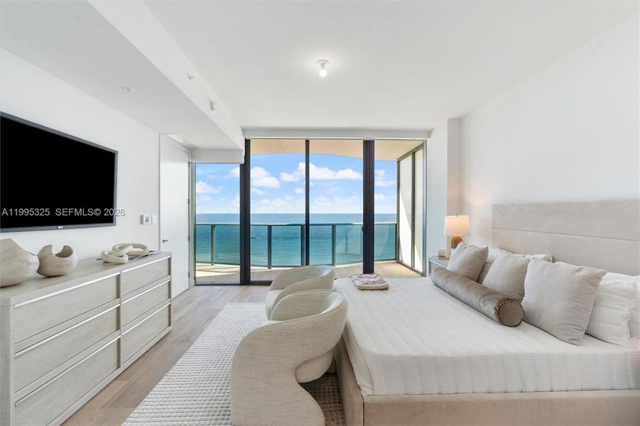 Furnished interior view inside a new home in , Pompano Beach (Image 4).