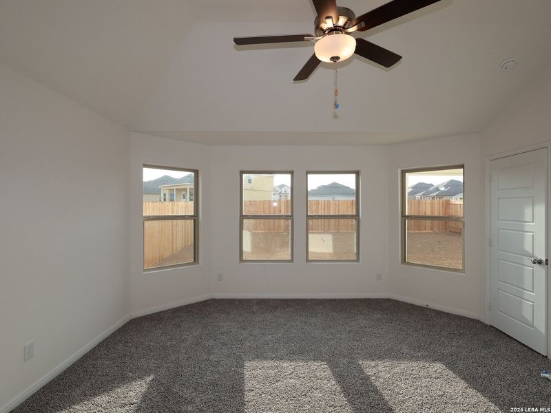 Spacious, unfurnished interior of a new home in Agave, San Antonio (Image 18).