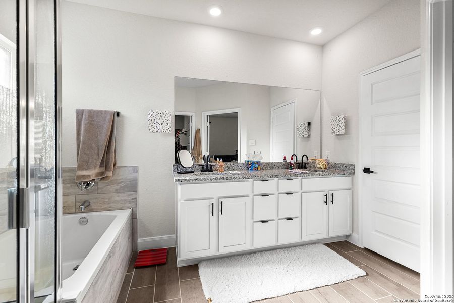 Furnished interior view inside a new home in , Cibolo (Image 6). Furnished interior view inside a new home in , Cibolo (Image 6).