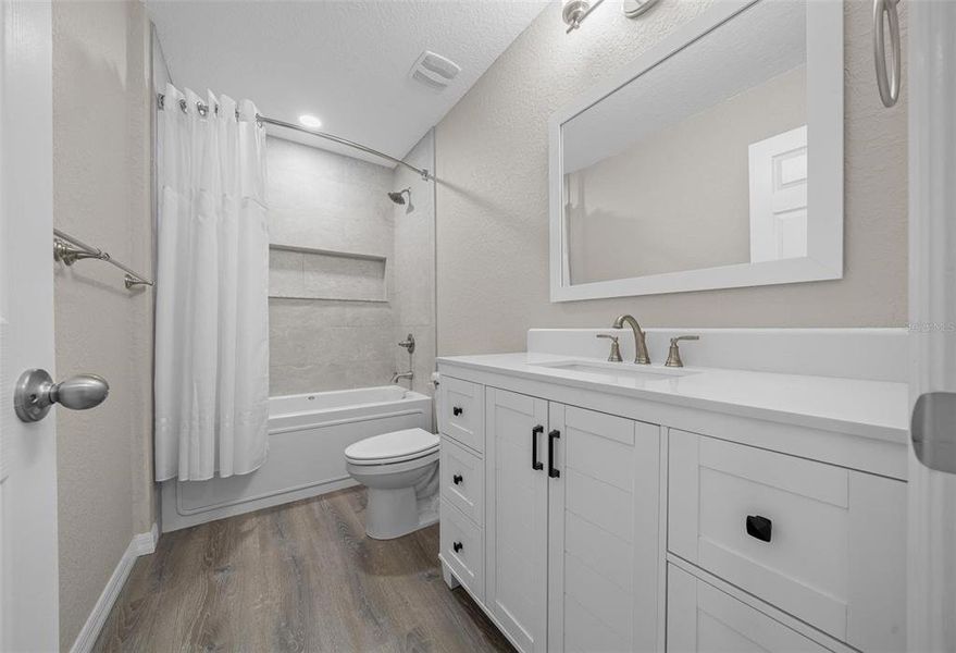 Furnished interior view inside a new home in , Citra (Image 6).