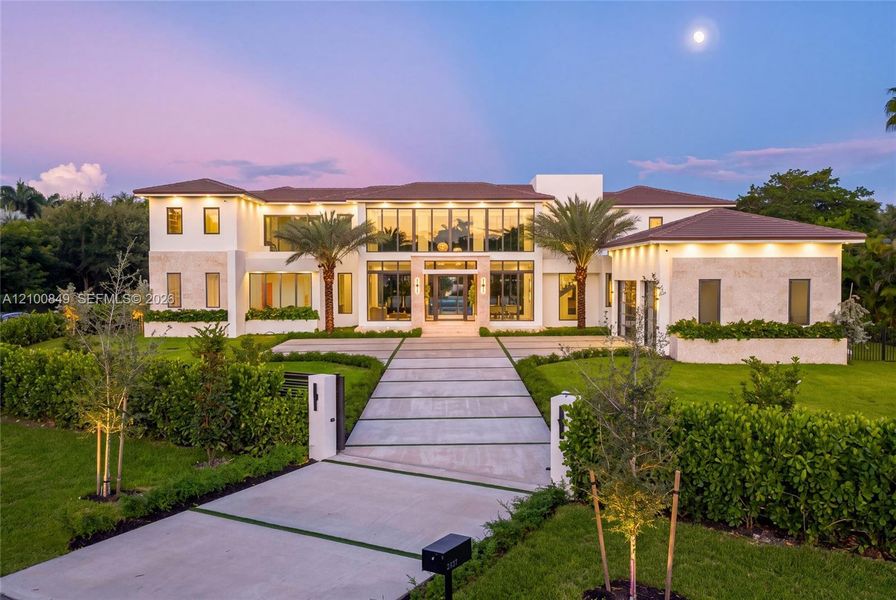Front exterior of a new home in , Palmetto Bay, FL, highlighting curb appeal (Image 22).
