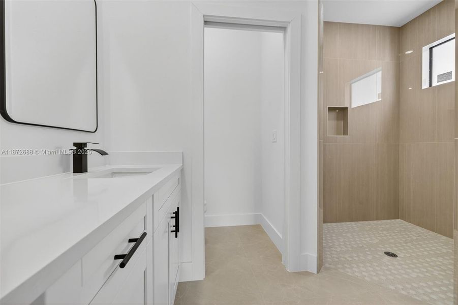 Furnished interior view inside a new home in , Lehigh Acres (Image 4).