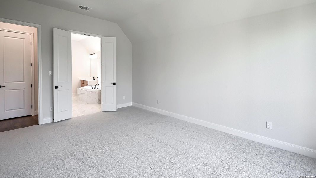 Spacious, unfurnished interior of a new home in Meadows of Mill Creek, Seguin (Image 19). Spacious, unfurnished interior of a new home in Meadows of Mill Creek, Seguin (Image 19).