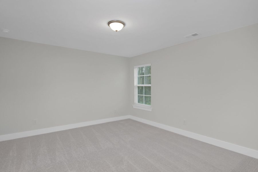 Spacious, unfurnished interior of a new home in Ashton Lakes, Lexington (Image 29).
