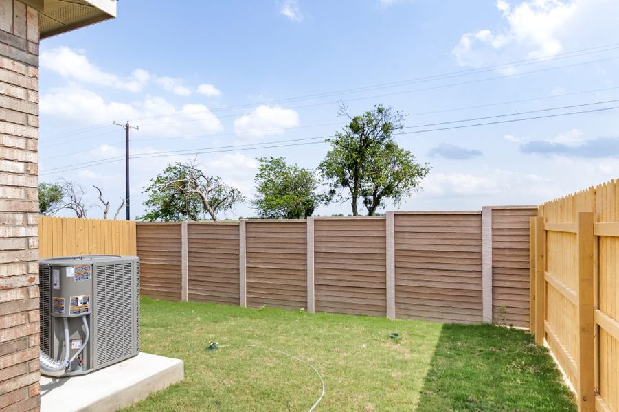 Representative exterior details of a home built from the Colorado by Pacesetter Homes in Saddle Creek Twinhomes, Georgetown (Image 4).
