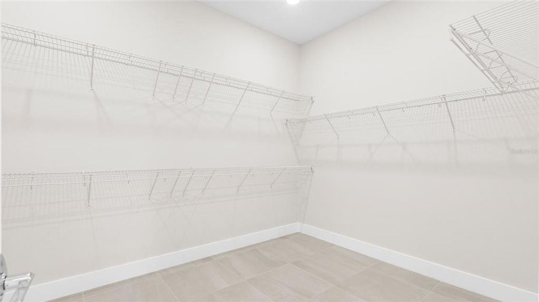 Spacious, unfurnished interior of a new home in Cresswind Lakewood Ranch, Lakewood Ranch (Image 22).