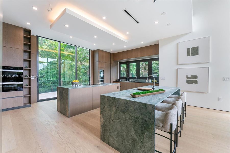 Community amenities in , Pinecrest (Image 32).